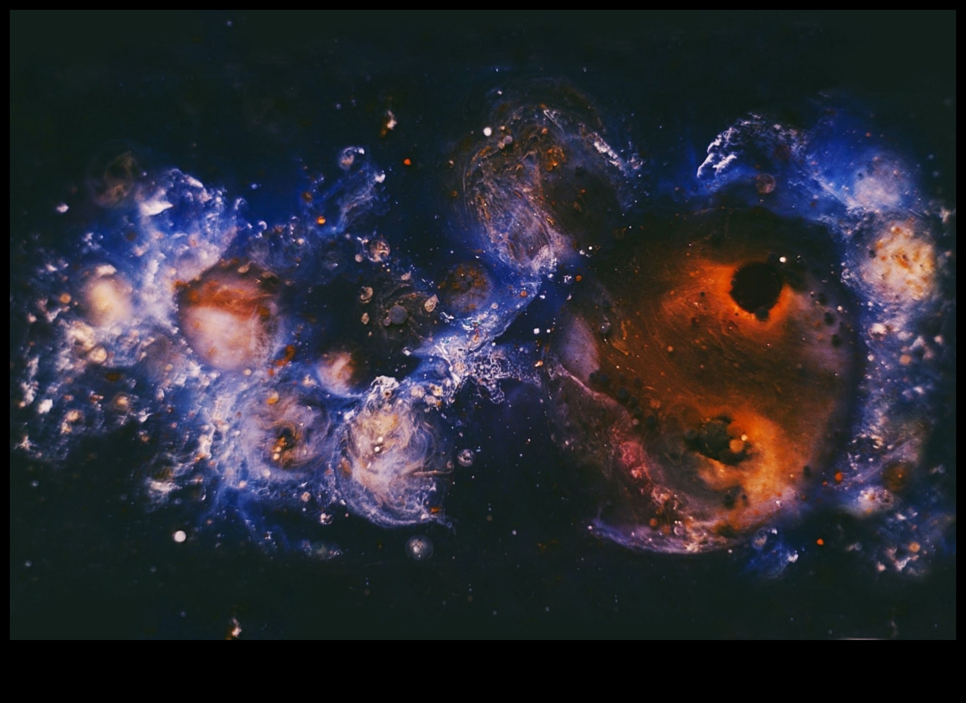 Eclipsed Elegance: Η αισθητική έκκληση των ουράνιων σωμάτων στο διάστημα