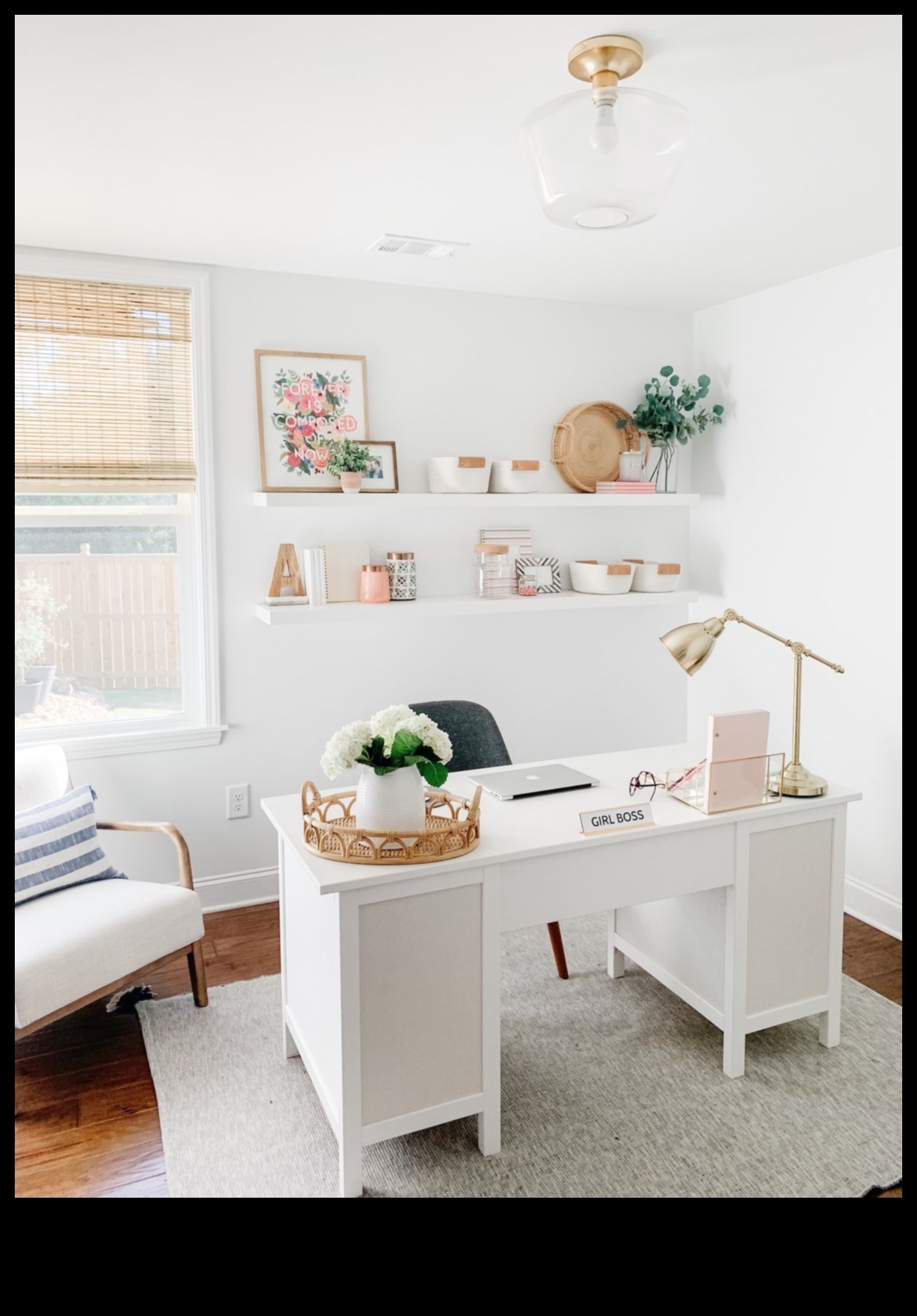 Διακόσμηση παραθαλάσσιου γραφείου για ναυτικό χώρο εργασίας